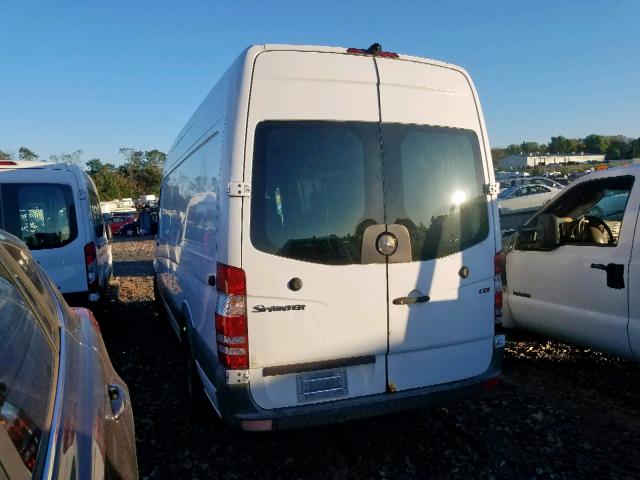 WD3PE8CC7A5425539 - 2010 MERCEDES-BENZ SPRINTER 2 WHITE photo 3