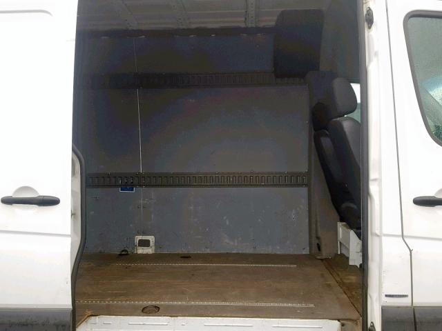 WD3PE8CC7A5425539 - 2010 MERCEDES-BENZ SPRINTER 2 WHITE photo 6