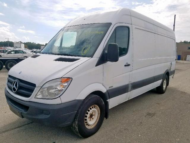 WD3PE8CB0B5584640 - 2011 MERCEDES-BENZ SPRINTER 2 WHITE photo 2