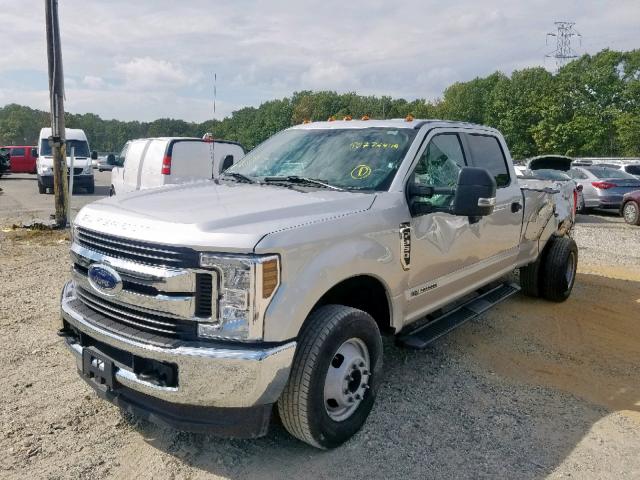 1FT8W3DT2JEB37839 - 2018 FORD F350 SUPER SILVER photo 2