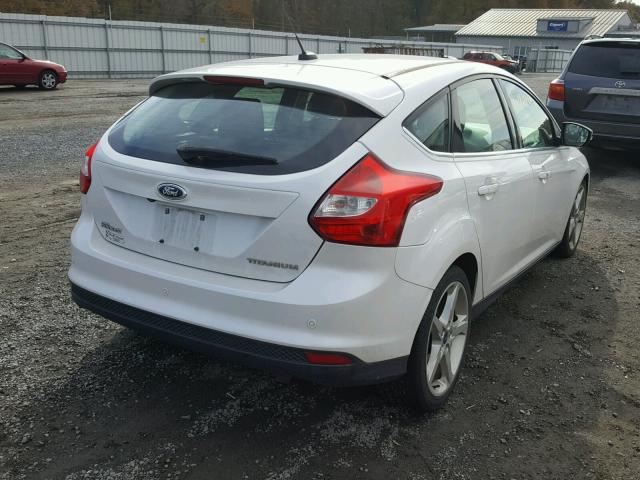 1FADP3N27DL258387 - 2013 FORD FOCUS TITA WHITE photo 4