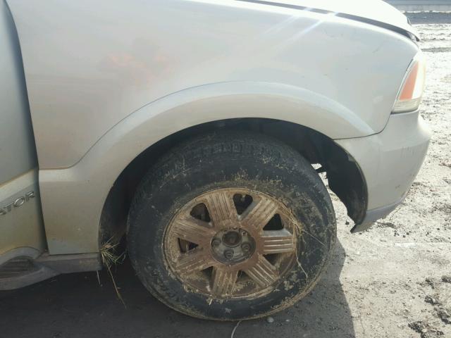 5LMEU78H83ZJ11997 - 2003 LINCOLN AVIATOR Bej foto 9