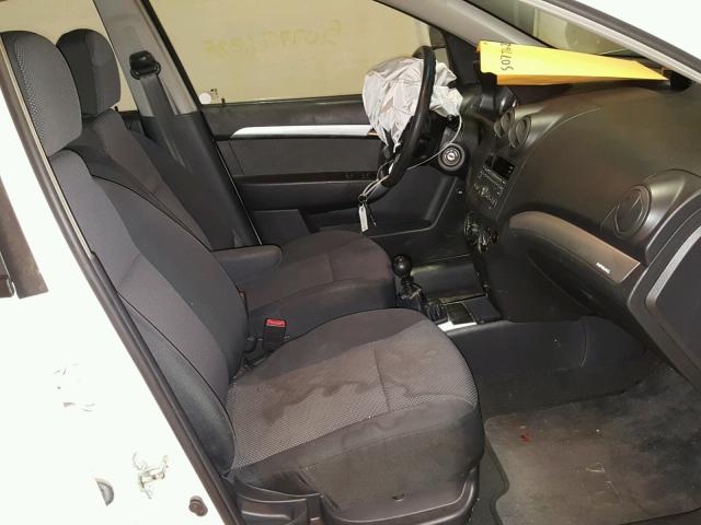 KL1TD5DE4BB195376 - 2011 CHEVROLET AVEO LS WHITE photo 5