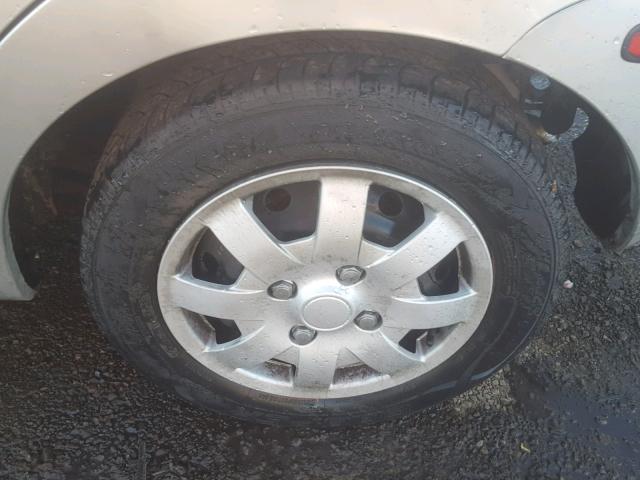 KL1TD62615B375825 - 2005 CHEVROLET AVEO BASE Күміс фото 9