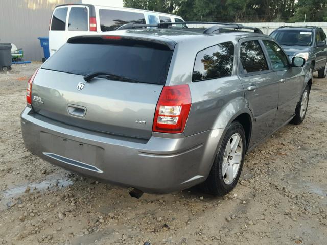 2D4FV48V05H514620 - 2005 DODGE MAGNUM SXT GRAY photo 4