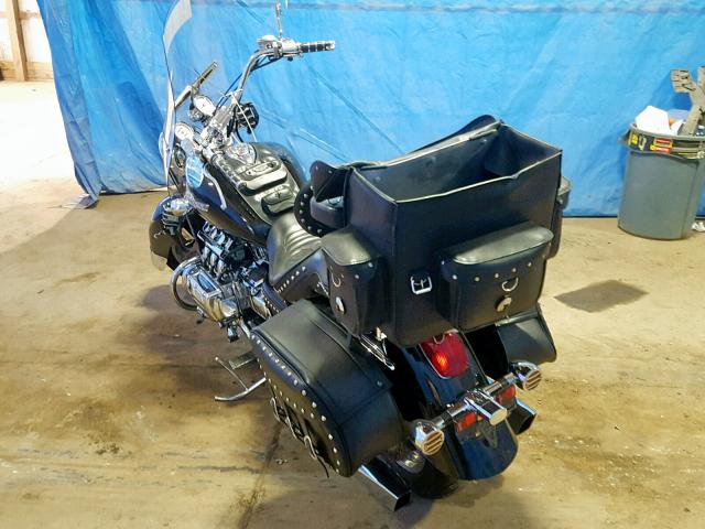 1HFSC3400WA100667 - 1998 HONDA GL1500 C/2 BLACK photo 3