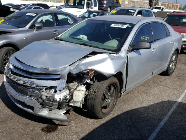 1G1ZB5EB5AF318230 - 2010 CHEVROLET MALIBU LS 银色 照片 2
