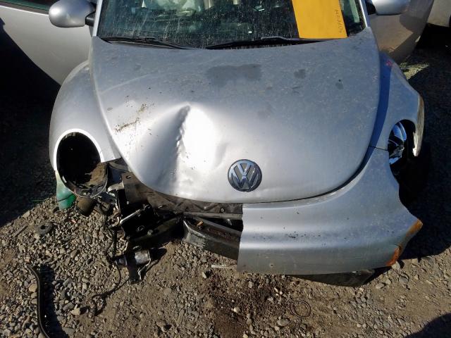3VWDD21C31M451879 - 2001 VOLKSWAGEN NEW BEETLE 银色 照片 9