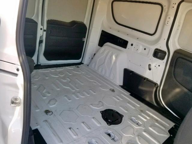 ZFBERFAB2H6F92367 - 2017 RAM PROMASTER 白色 照片 6