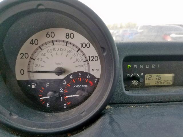 JTLKT324150196575 - 2005 TOYOTA SCION XB WHITE photo 8