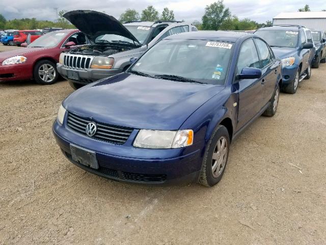 WVWMA23B2YP165252 - 2000 VOLKSWAGEN PASSAT GLS BLUE photo 2