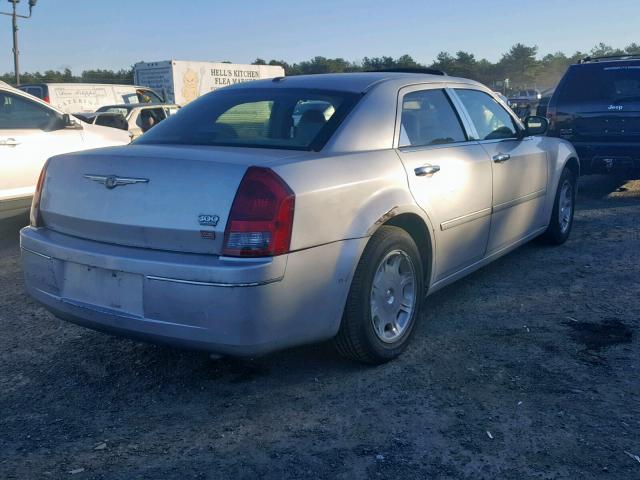 2C3KA53G16H383838 - 2006 CHRYSLER 300 TOURIN SILVER photo 4