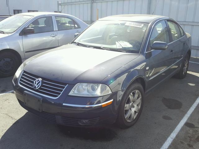 WVWRH63B53P269848 - 2003 VOLKSWAGEN PASSAT GLX BLUE photo 2