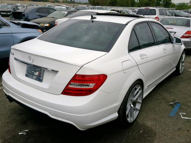 WDDGF4HB4EA967616 - 2014 MERCEDES-BENZ C 250 WHITE photo 4