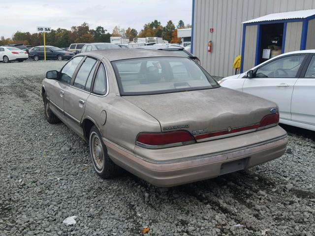 2FALP74W8RX122402 - 1994 FORD CROWN VICT BEIGE photo 3