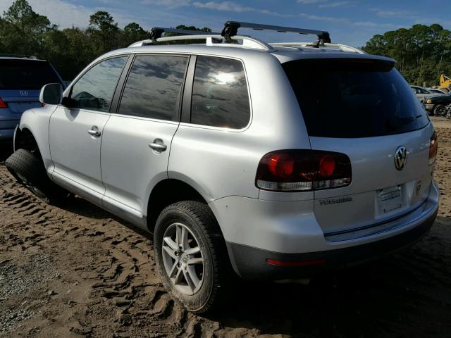 WVGBE77L18D029462 - 2008 VOLKSWAGEN TOUAREG 2 SILVER photo 3