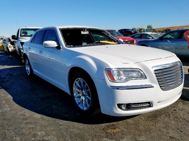 2C3CCAAG9DH588718 - 2013 CHRYSLER 300 WHITE photo 1