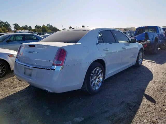 2C3CCAAG9DH588718 - 2013 CHRYSLER 300 WHITE photo 4