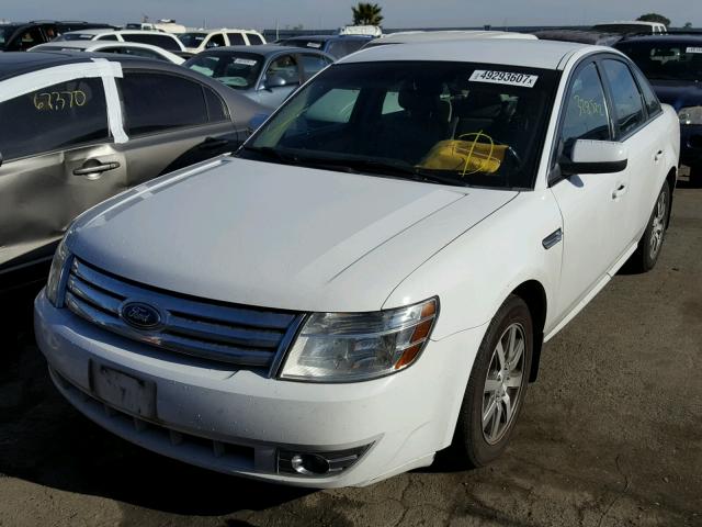 1FAHP24W48G179869 - 2008 FORD TAURUS SEL WHITE photo 2