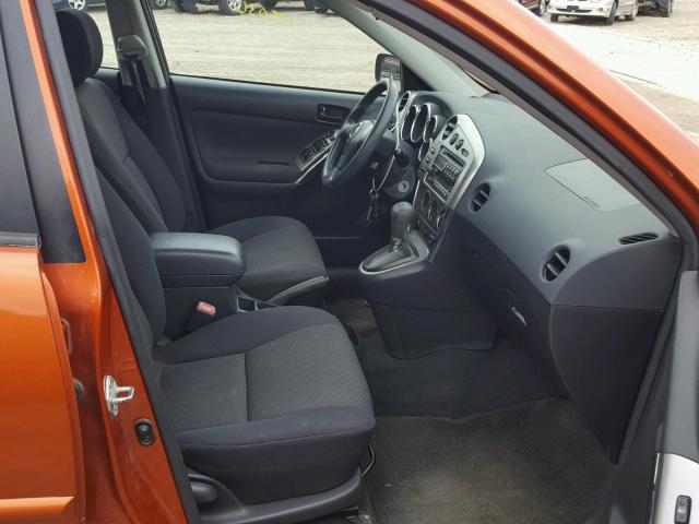 5Y2SL62854Z428816 - 2004 PONTIAC VIBE ORANGE photo 5