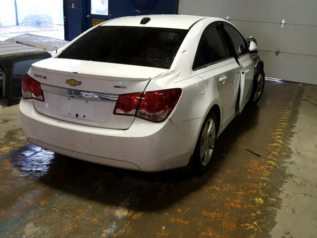 1G1P75SZ9F7223102 - 2015 CHEVROLET CRUZE WHITE photo 4