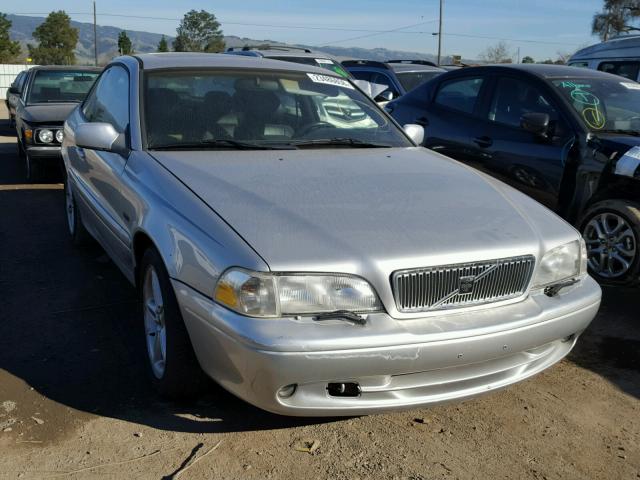 YV1NK5376WJ006033 - 1998 VOLVO C70 TURBO SILVER photo 1