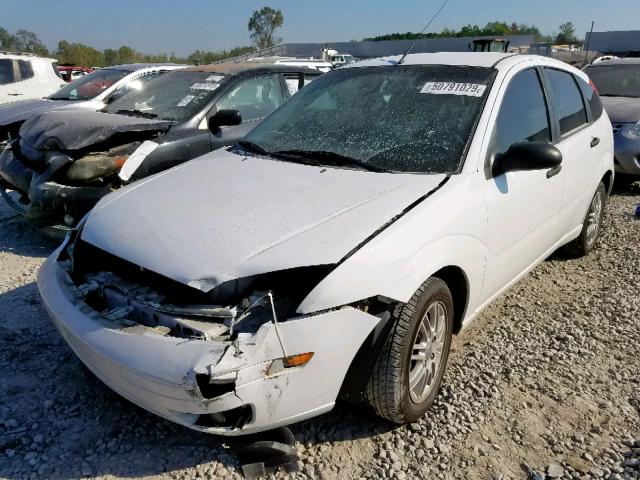 1FAFP37N67W264572 - 2007 FORD FOCUS ZX5 WHITE photo 2