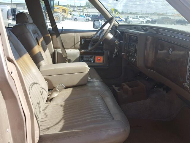 1G6DW5470LR711589 - 1990 CADILLAC BROUGHAM TAN photo 5