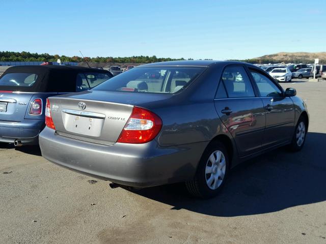 4T1BE32K22U537468 - 2002 TOYOTA CAMRY LE SILVER photo 4