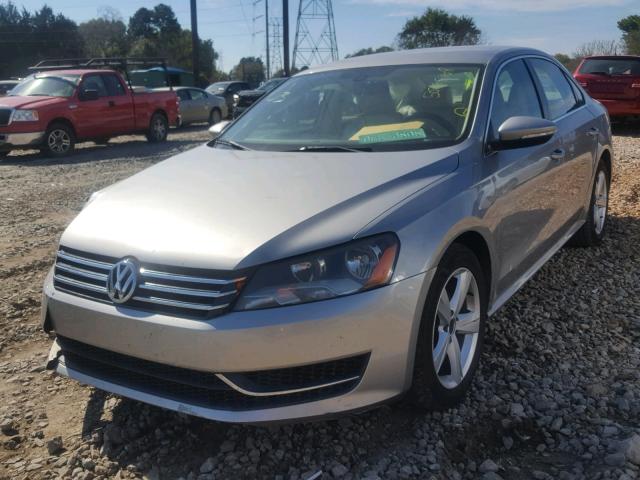 1VWBH7A3XCC069216 - 2012 VOLKSWAGEN PASSAT SE SILVER photo 2