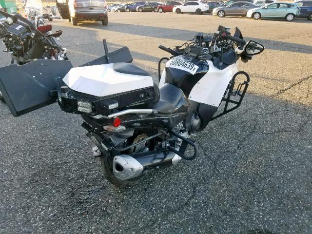 JKBZGNC14BA006567 - 2011 KAWASAKI ZG1400 C WHITE photo 4