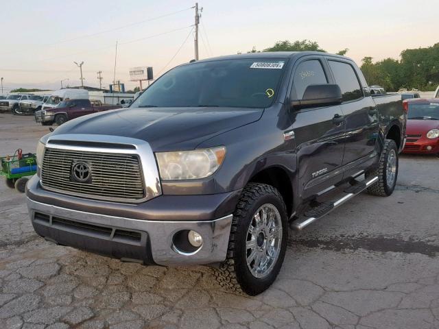 5TFDW5F13BX196166 - 2011 TOYOTA TUNDRA CRE CHARCOAL photo 2