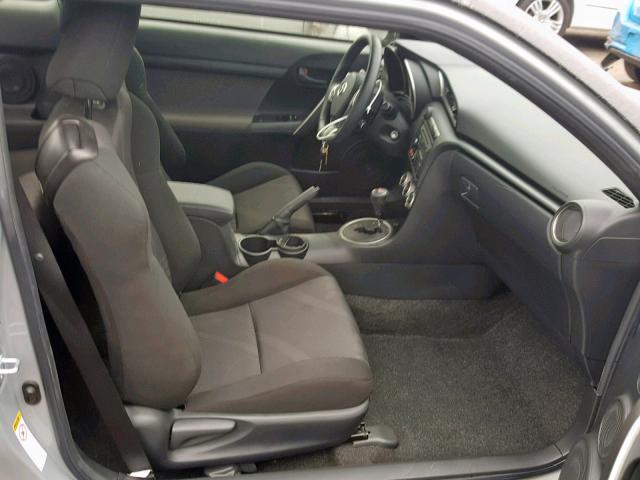 JTKJF5C78D3048609 - 2013 TOYOTA SCION TC ნაცრისფერი ფოტო 5