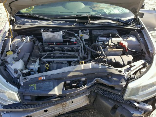 1FAHP34N98W220712 - 2008 FORD FOCUS S/SE SILVER photo 7