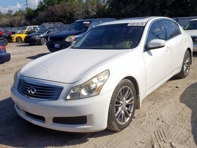 JNKCV61E99M303228 - 2009 INFINITI G37 BASE WHITE photo 2