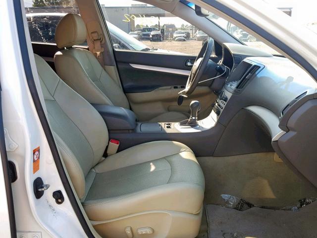 JNKCV61E99M303228 - 2009 INFINITI G37 BASE WHITE photo 5