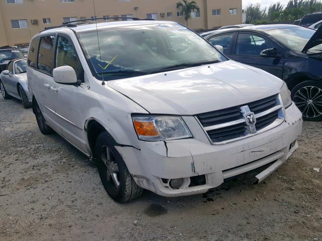 2D4RN5D15AR318781 - 2010 DODGE GRAND CARA WHITE photo 1