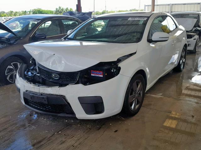 KNAFU6A29C5514290 - 2012 KIA FORTE EX WHITE photo 2