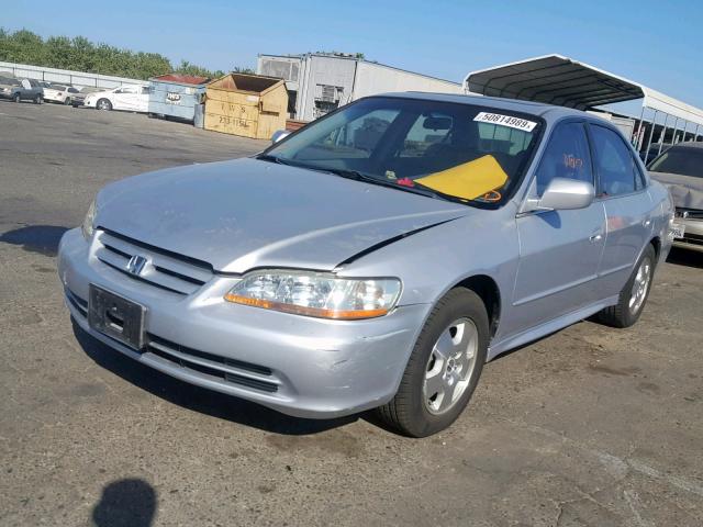 1HGCG16562A070389 - 2002 HONDA ACCORD EX SILVER photo 2