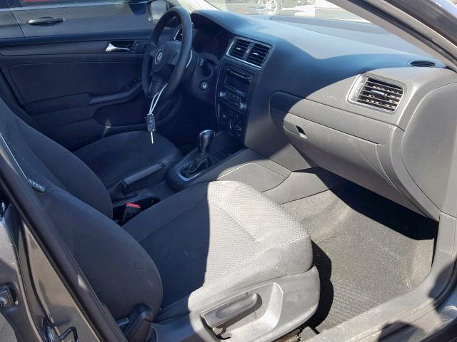 3VW2K7AJ7CM309790 - 2012 VOLKSWAGEN JETTA BASE GRAY photo 5