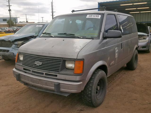 1GNDL15W9PB172027 - 1993 CHEVROLET ASTRO GRAY photo 2