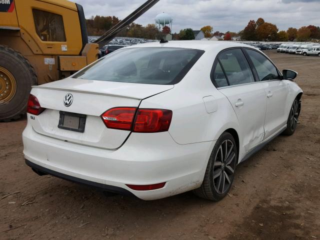 3VW4A7AJ6DM221200 - 2013 VOLKSWAGEN JETTA GLI WHITE photo 4