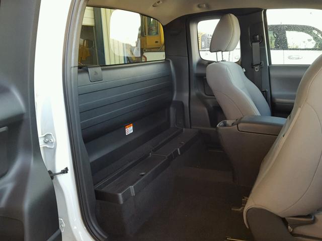 5TFRX5GN3HX093021 - 2017 TOYOTA TACOMA ACC Ақ фото 6