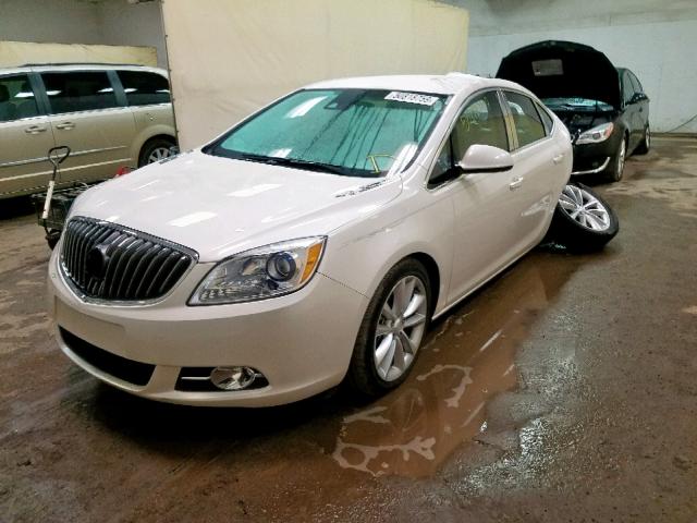 1G4PR5SK6F4207229 - 2015 BUICK VERANO CON WHITE photo 2