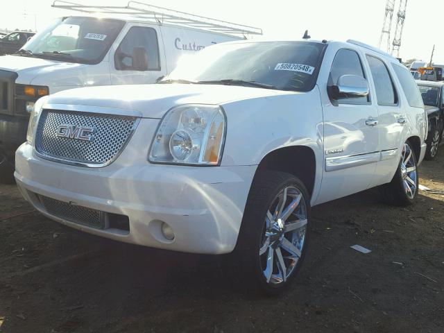 1GKFK63837J310385 - 2007 GMC YUKON DENA WHITE photo 2