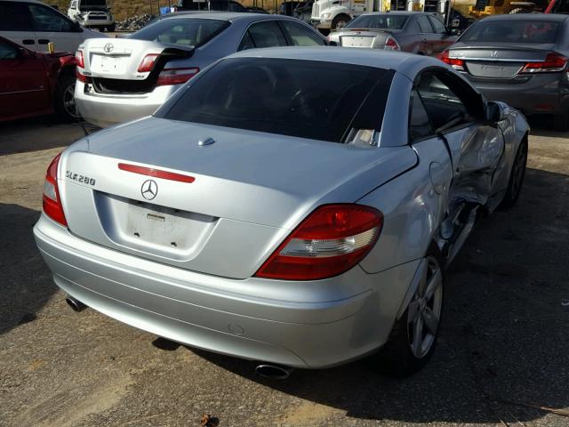 WDBWK54F96F116043 - 2006 MERCEDES-BENZ SLK 280 SILVER photo 4