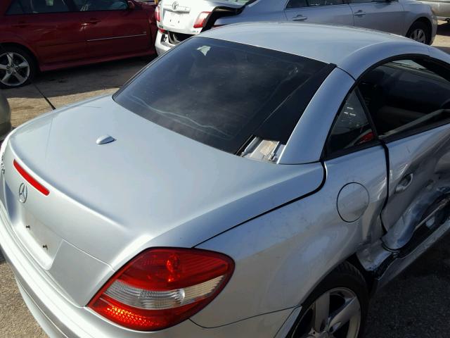 WDBWK54F96F116043 - 2006 MERCEDES-BENZ SLK 280 SILVER photo 6