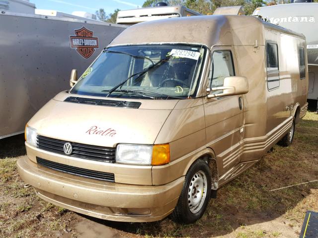 1WVAE0706SH014344 - 1995 WINNEBAGO RIALTA MOT GOLD photo 2