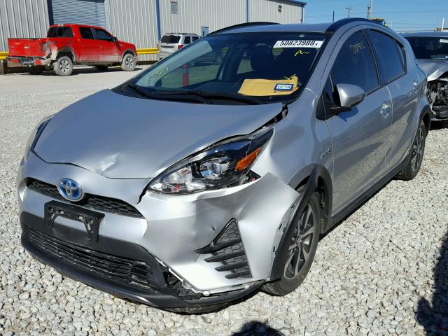 JTDKDTB32J1599243 - 2018 TOYOTA PRIUS C SILVER photo 2