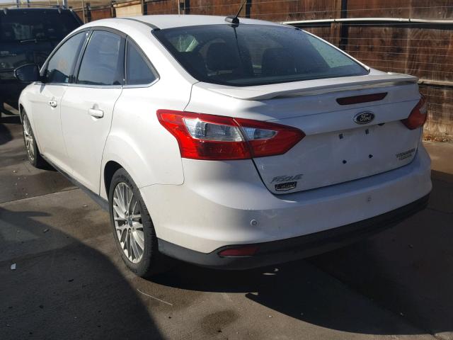 1FADP3J28EL341060 - 2014 FORD FOCUS TITA WHITE photo 3